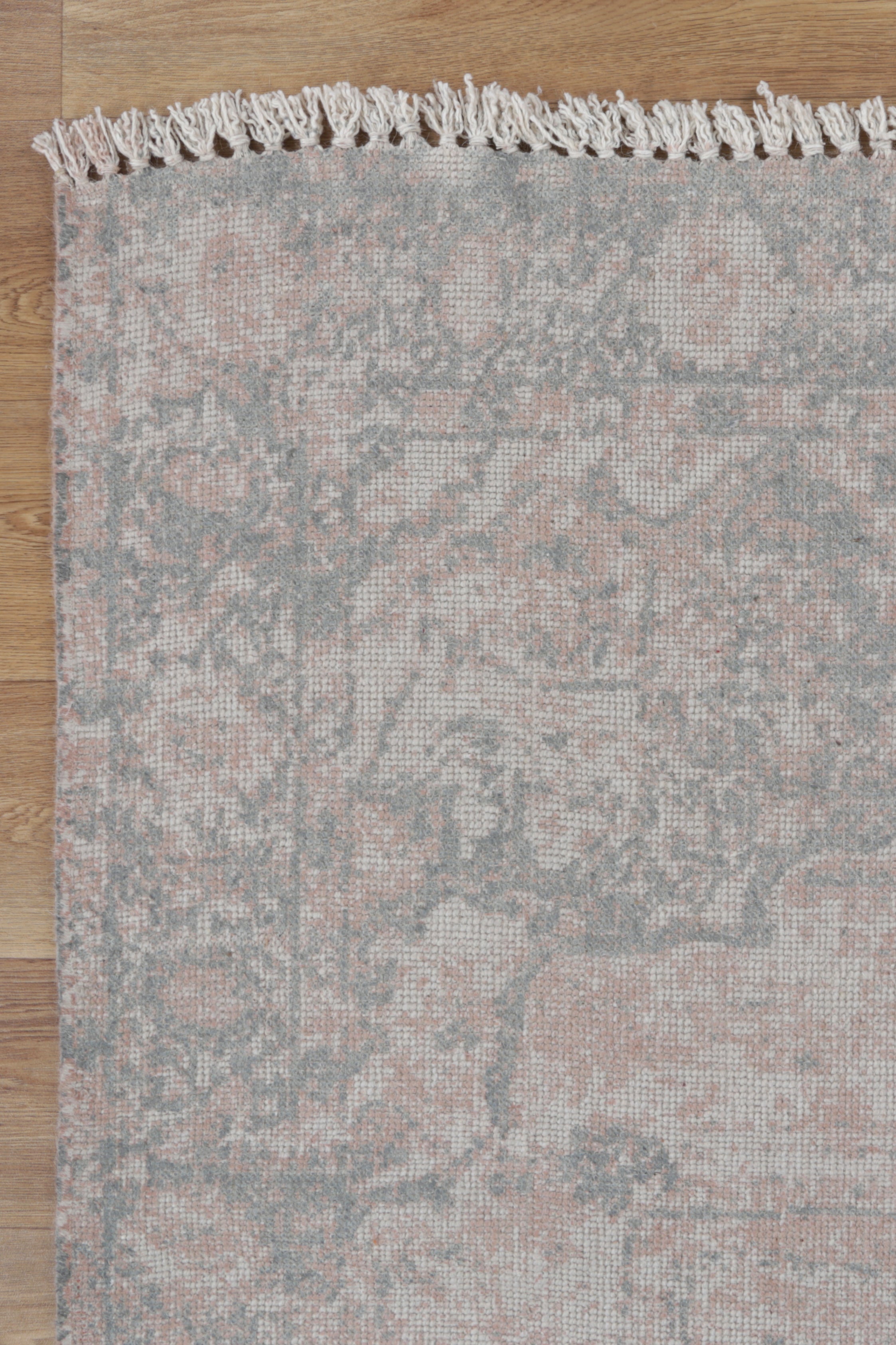 Agora Anatolia pink & Ash Rug corner shot