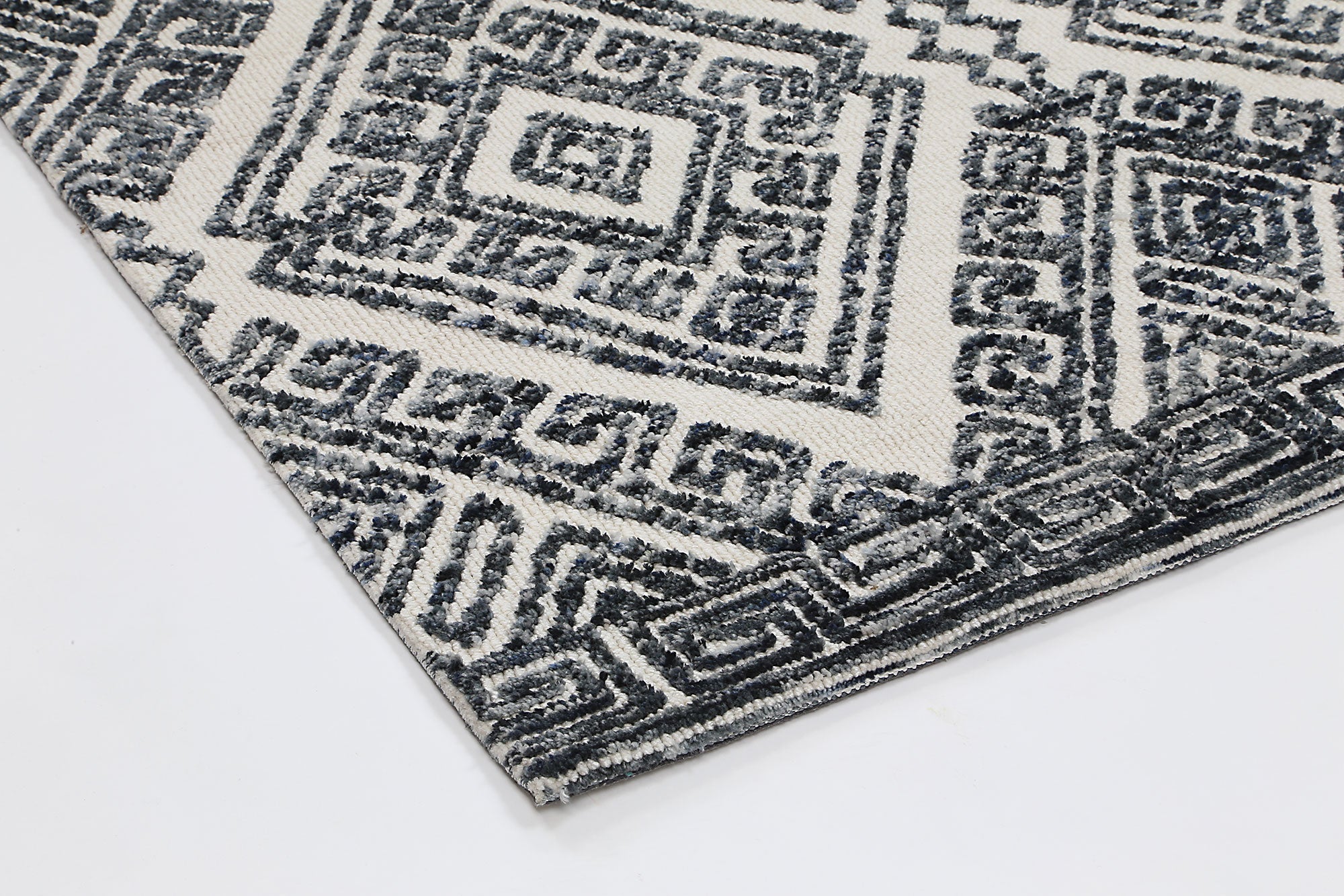 Alayah Diamond Grey Rug corner photo